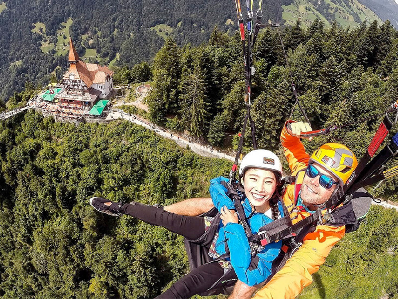 Enjoy the breathtaking bird’s eye view high above Interlaken